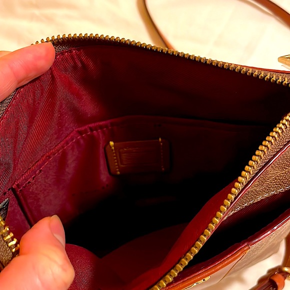 Coach Signature Kitt Crossbody - Picture 3 of 4